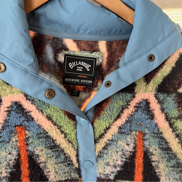 Billabong Multicolor Fleece Pullover with Blue Accents - Picture 2 of 5